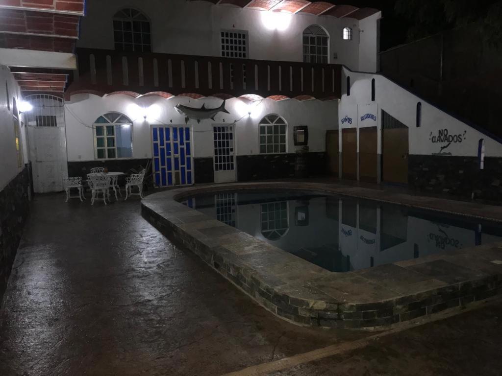 Y Casa Azul *