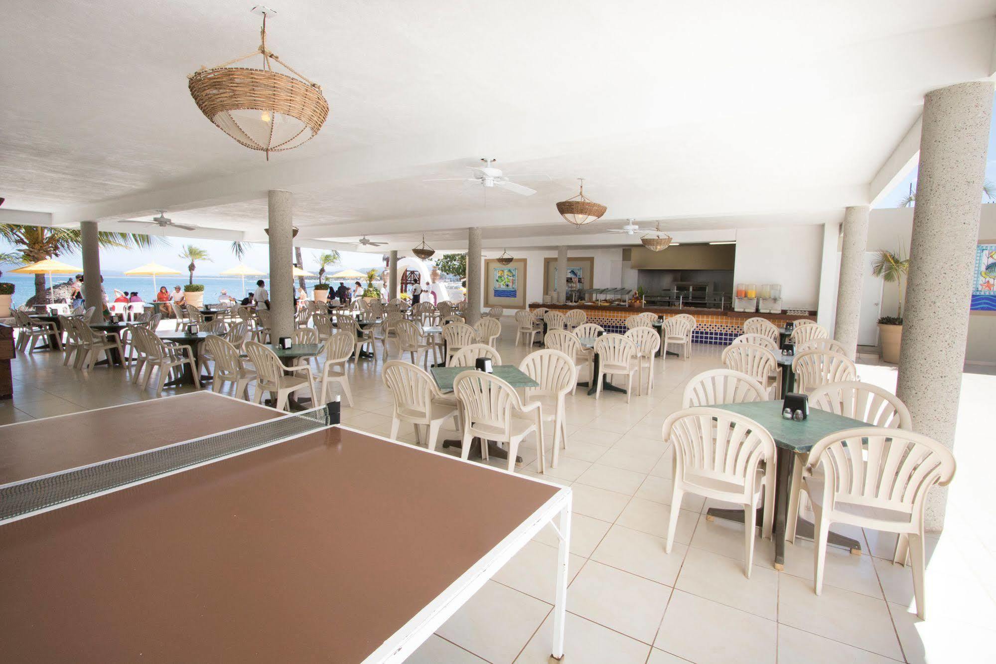 Decameron Cocos - Resort