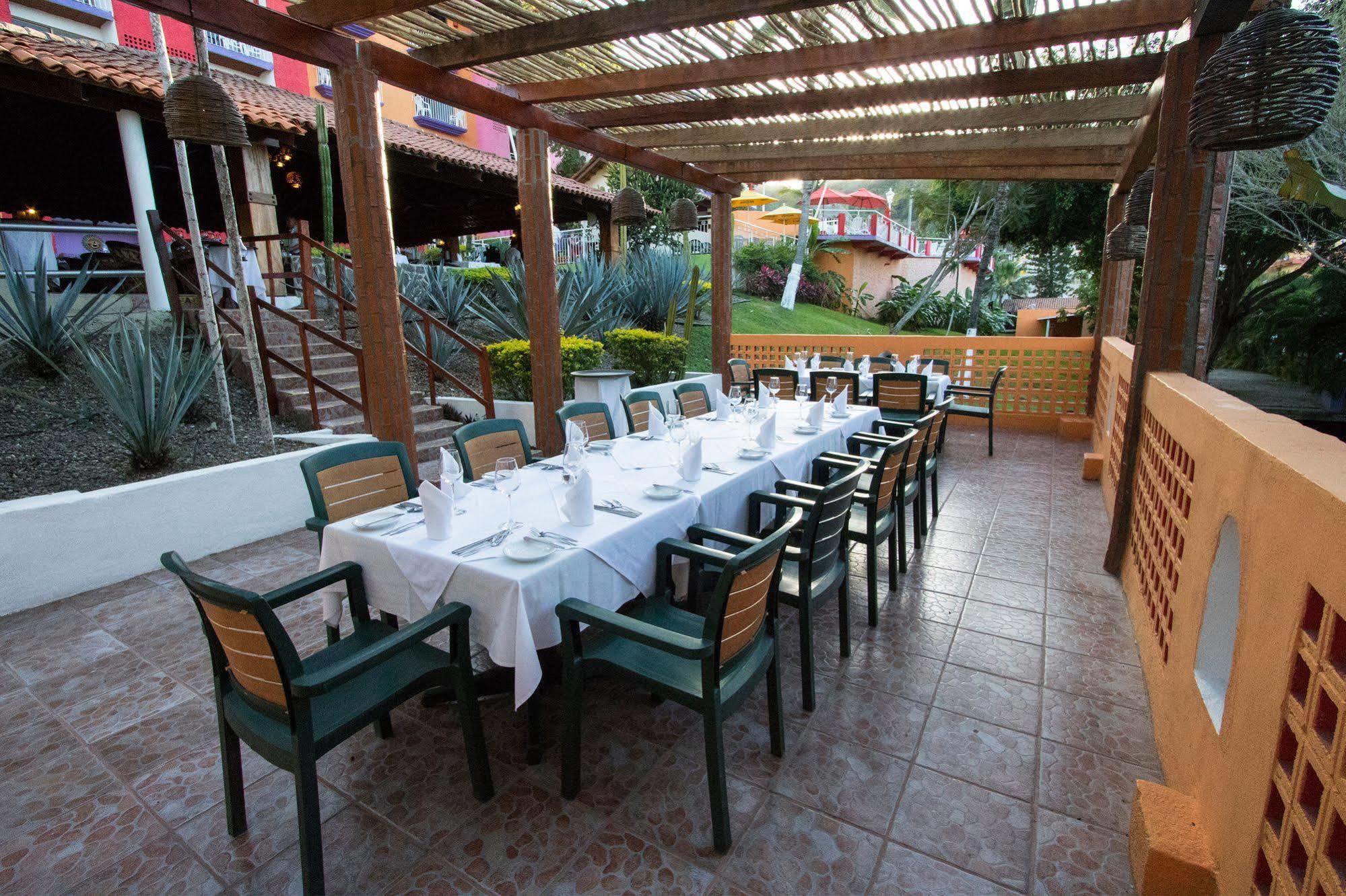 Resort Decameron Cocos -